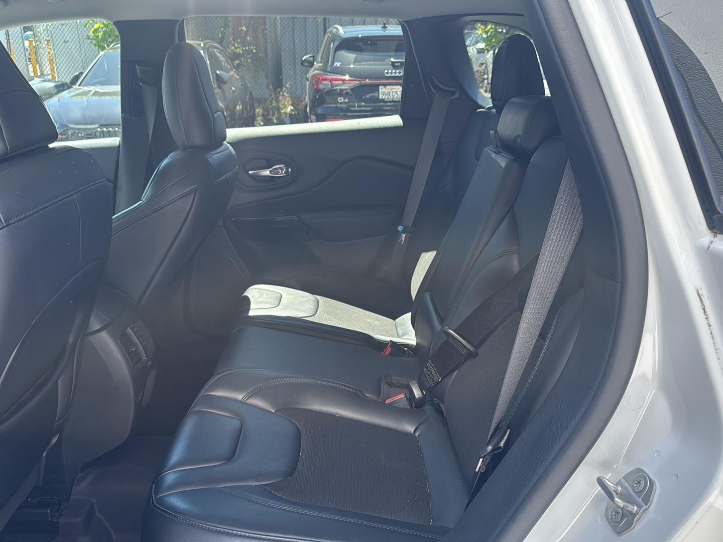 2021 Jeep Cherokee Altitude