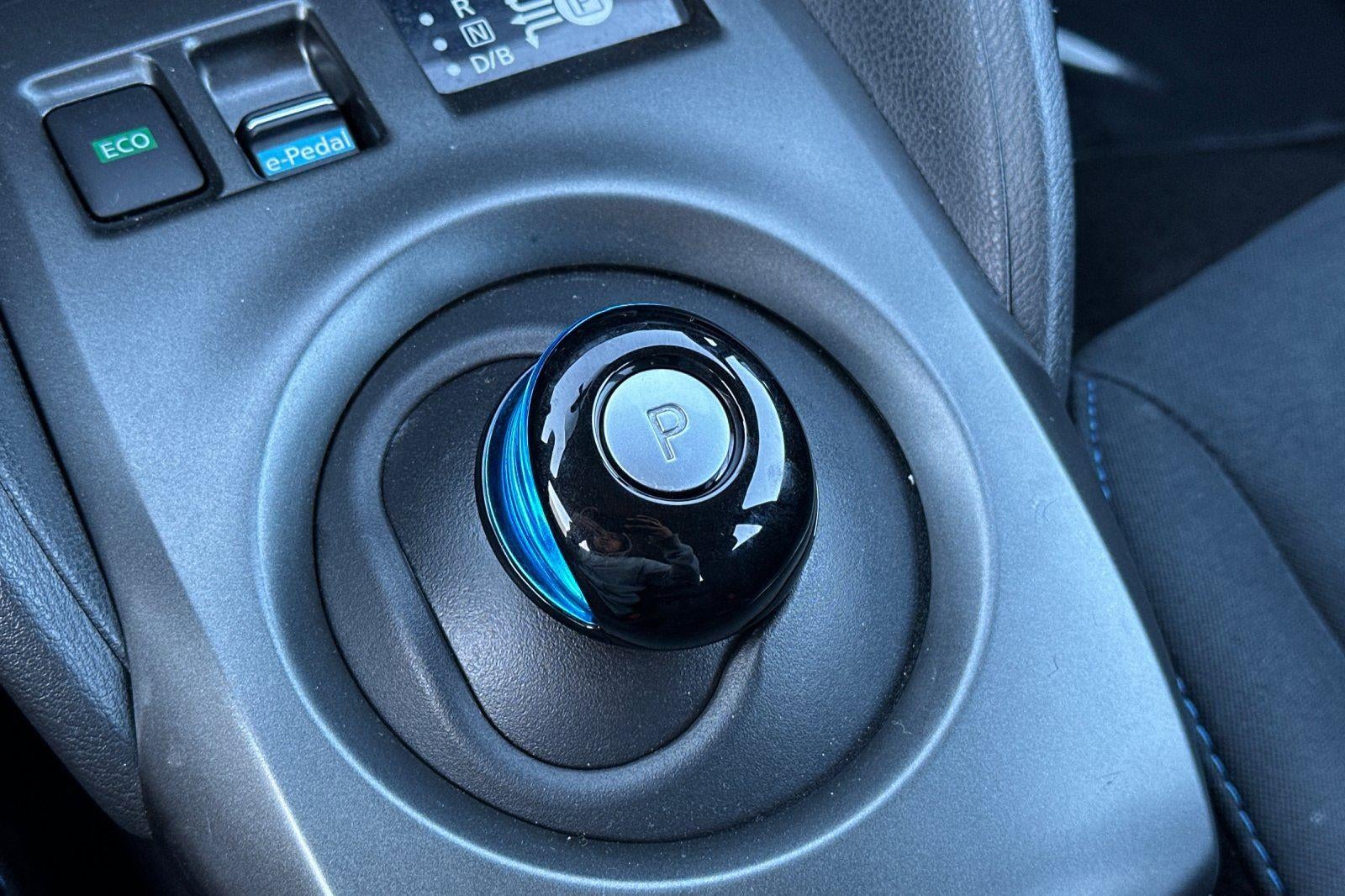 2018 Nissan LEAF S