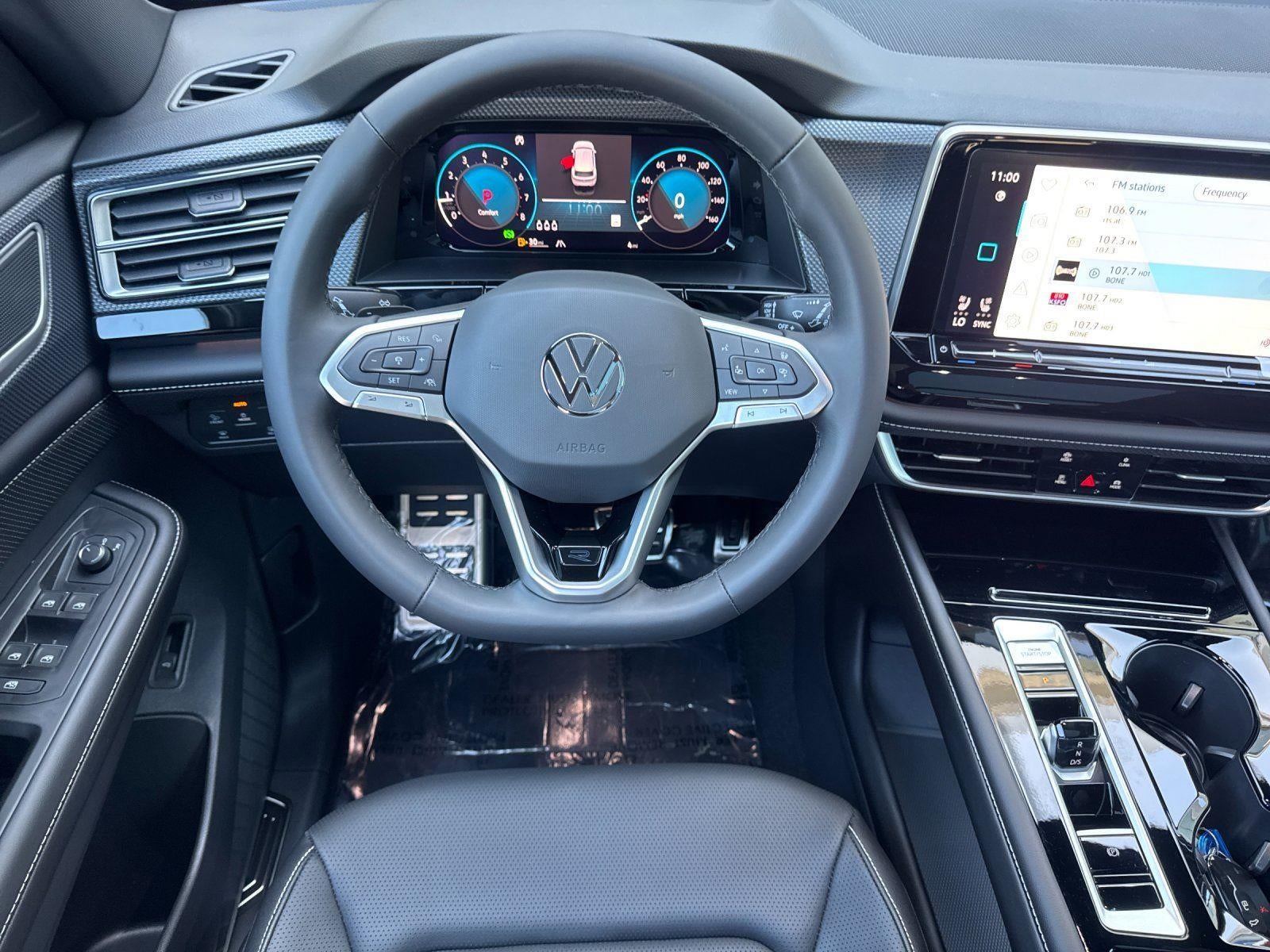 2026 Volkswagen Atlas Cross Sport 2.0T SEL R-Line Black