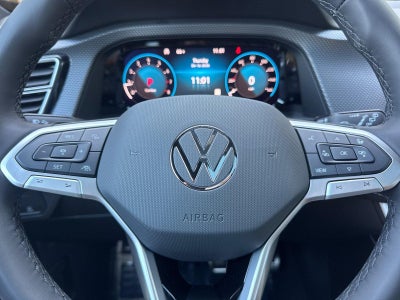 2026 Volkswagen Atlas Cross Sport 2.0T SEL R-Line Black