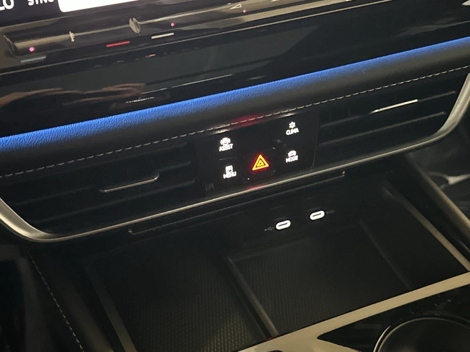 2024 Volkswagen Atlas Cross Sport 2.0T SEL R-Line