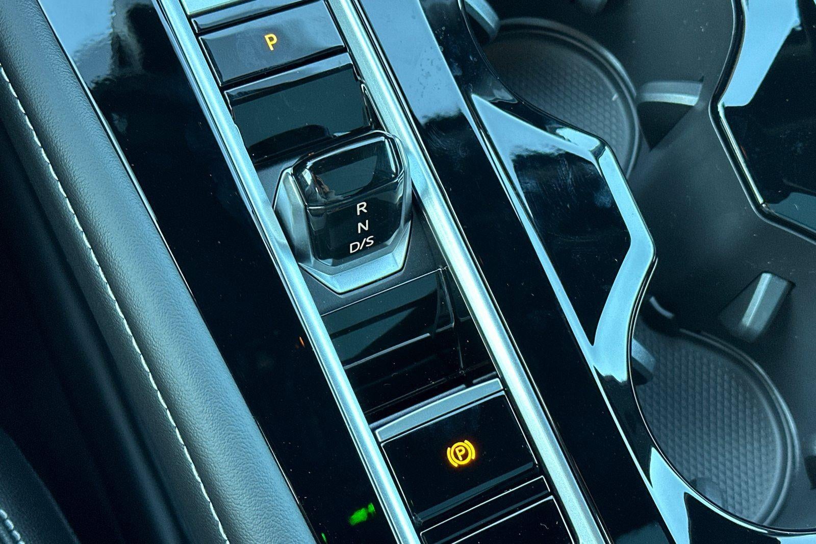 2026 Volkswagen Atlas Cross Sport 2.0T SEL