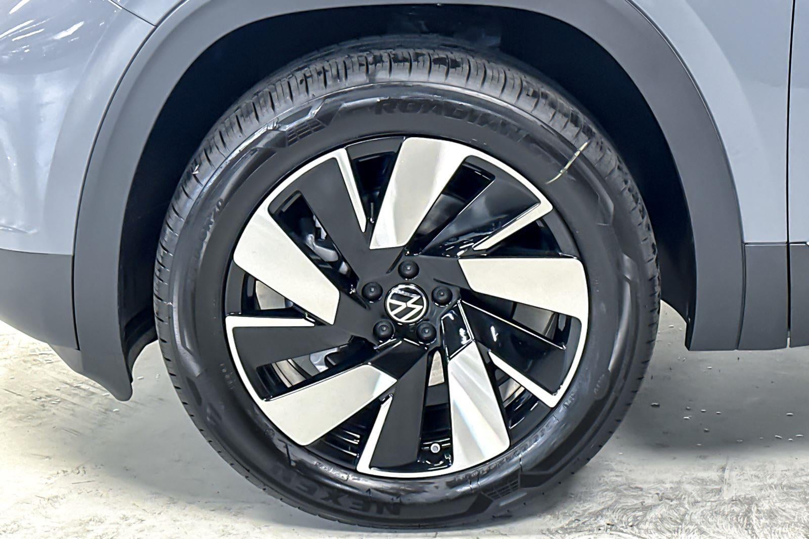 2026 Volkswagen Atlas Cross Sport 2.0T SEL