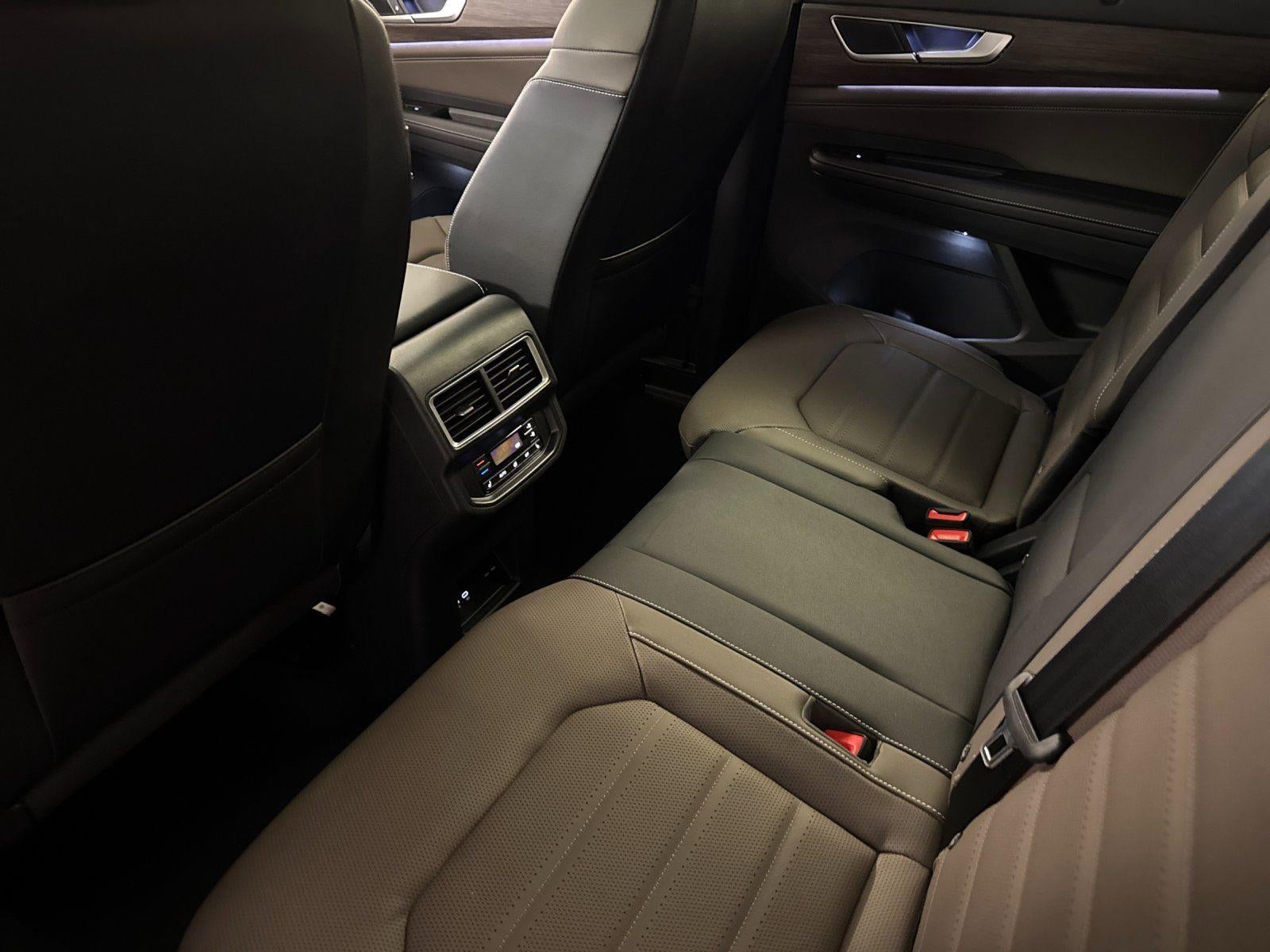 2026 Volkswagen Atlas 2.0T SEL