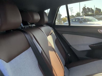 2023 Volkswagen ID.4 Pro