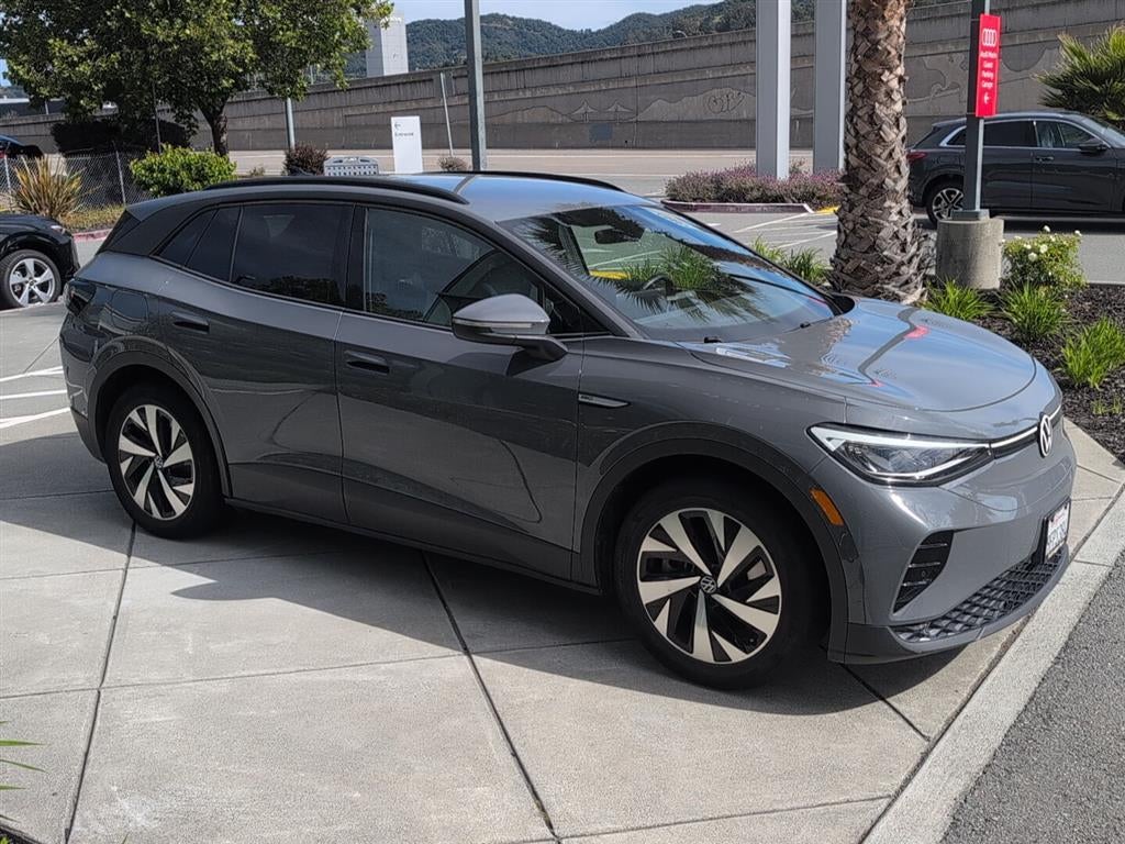 2023 Volkswagen ID.4 Pro