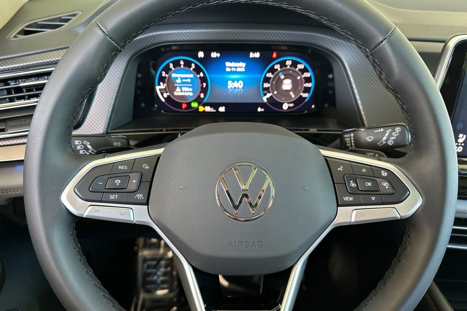 2025 Volkswagen Atlas 2.0T Peak Edition