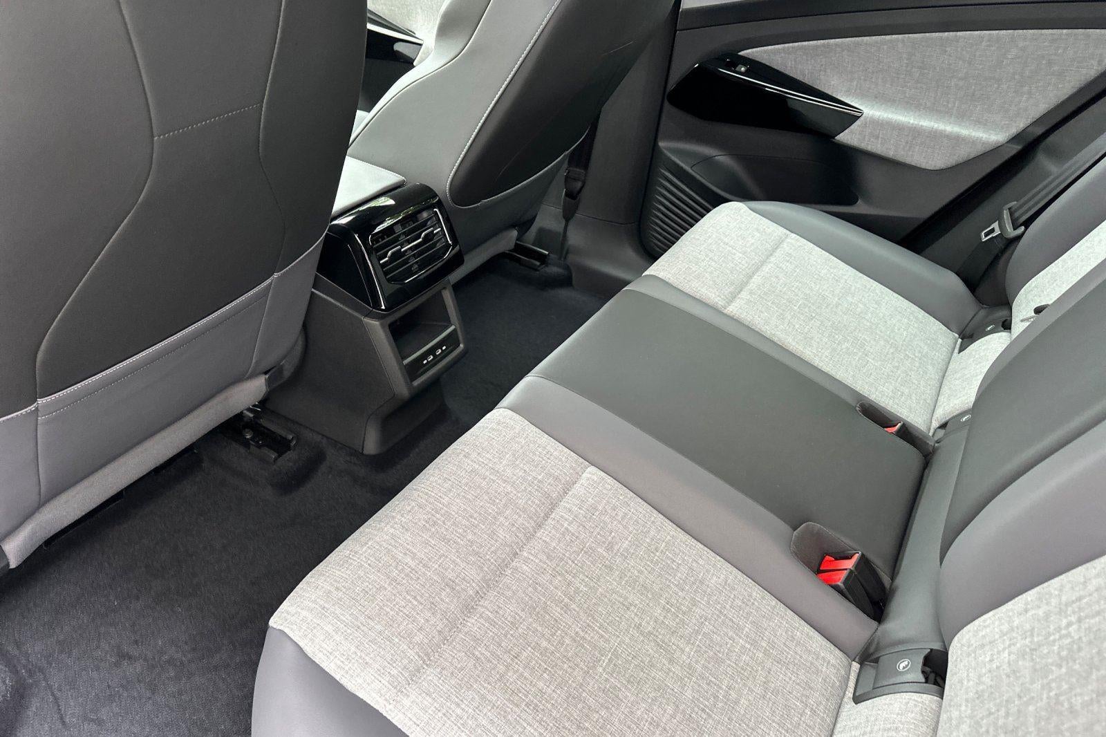 2025 Volkswagen ID.4 Pro