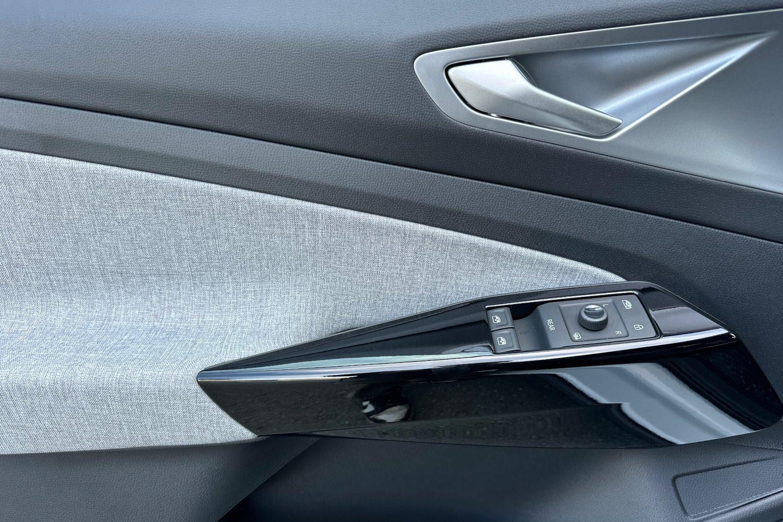 2025 Volkswagen ID.4 Pro