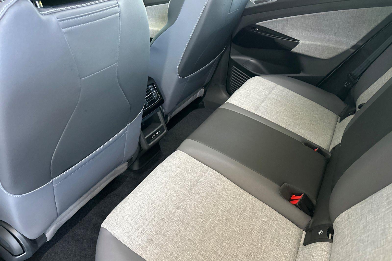 2025 Volkswagen ID.4 Pro