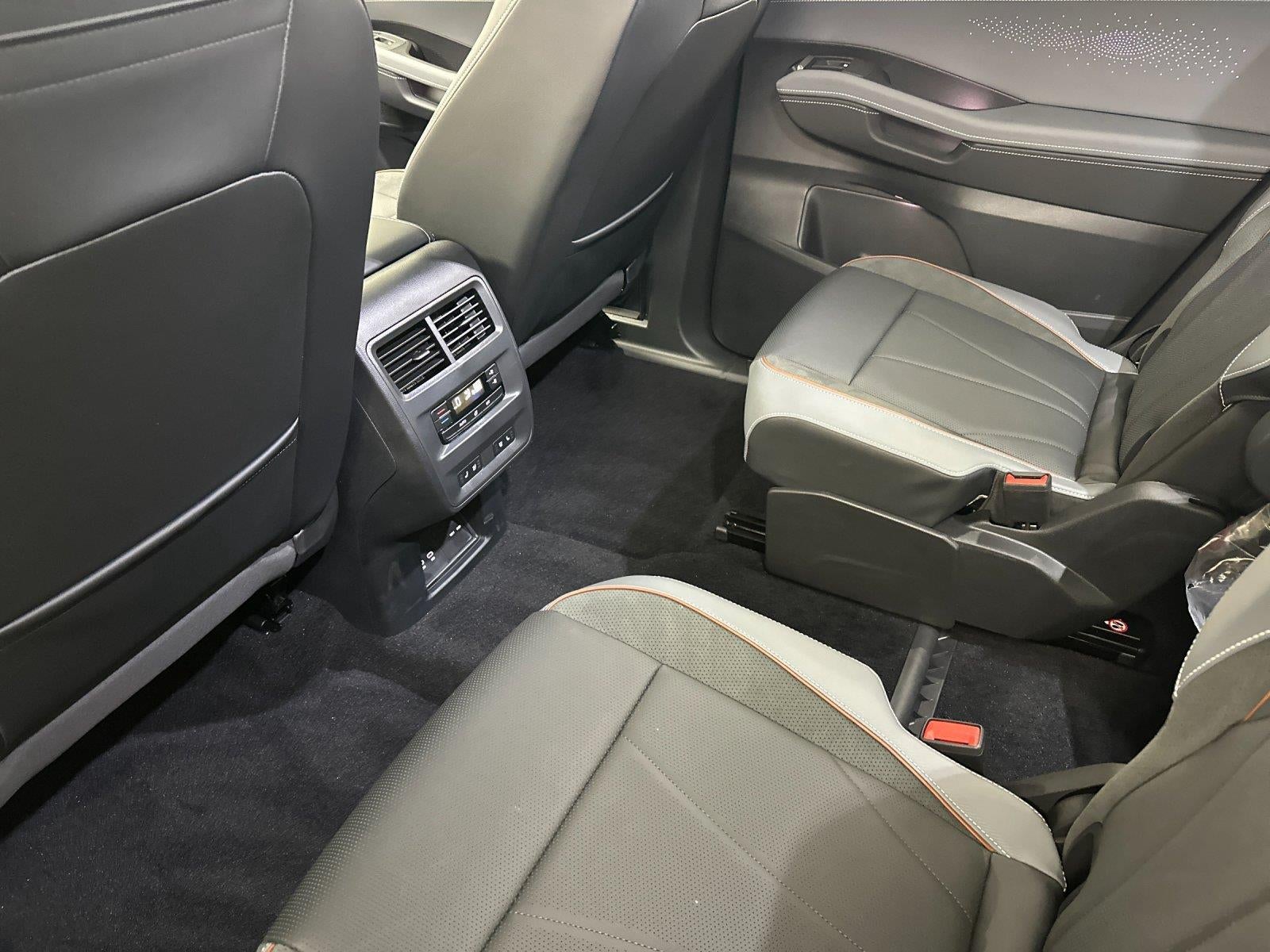 2027 Volkswagen Atlas SEL Premium R-Line