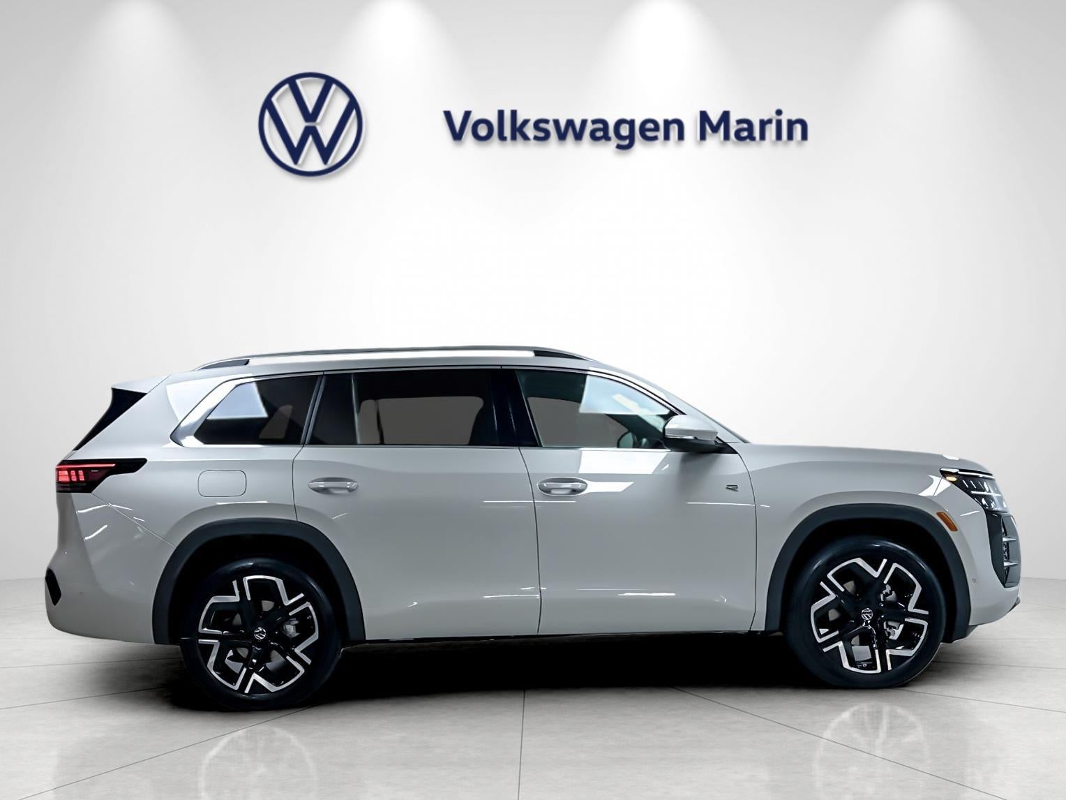 2027 Volkswagen Atlas SEL Premium R-Line