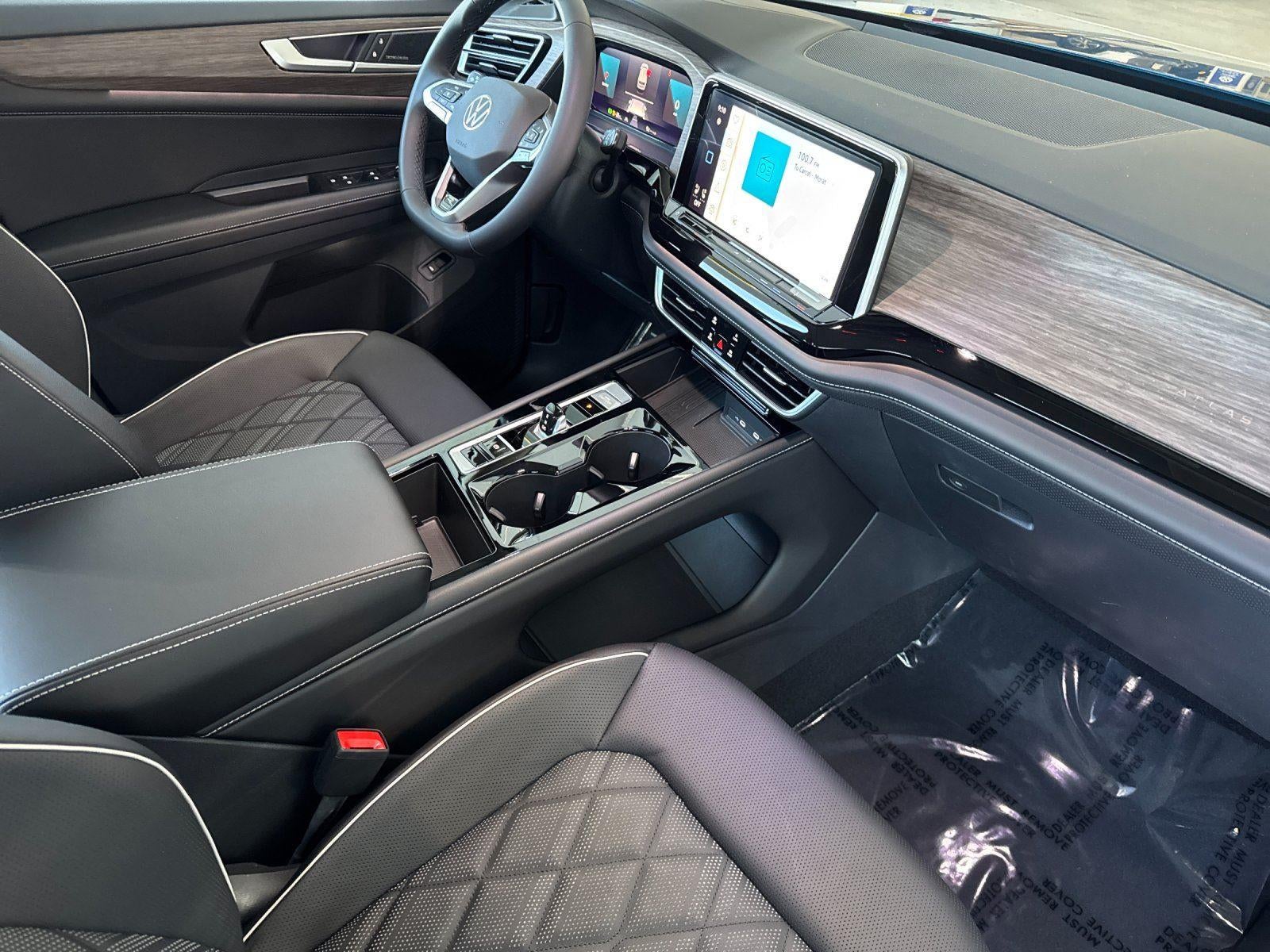 2026 Volkswagen Atlas 2.0T SEL Premium R-Line