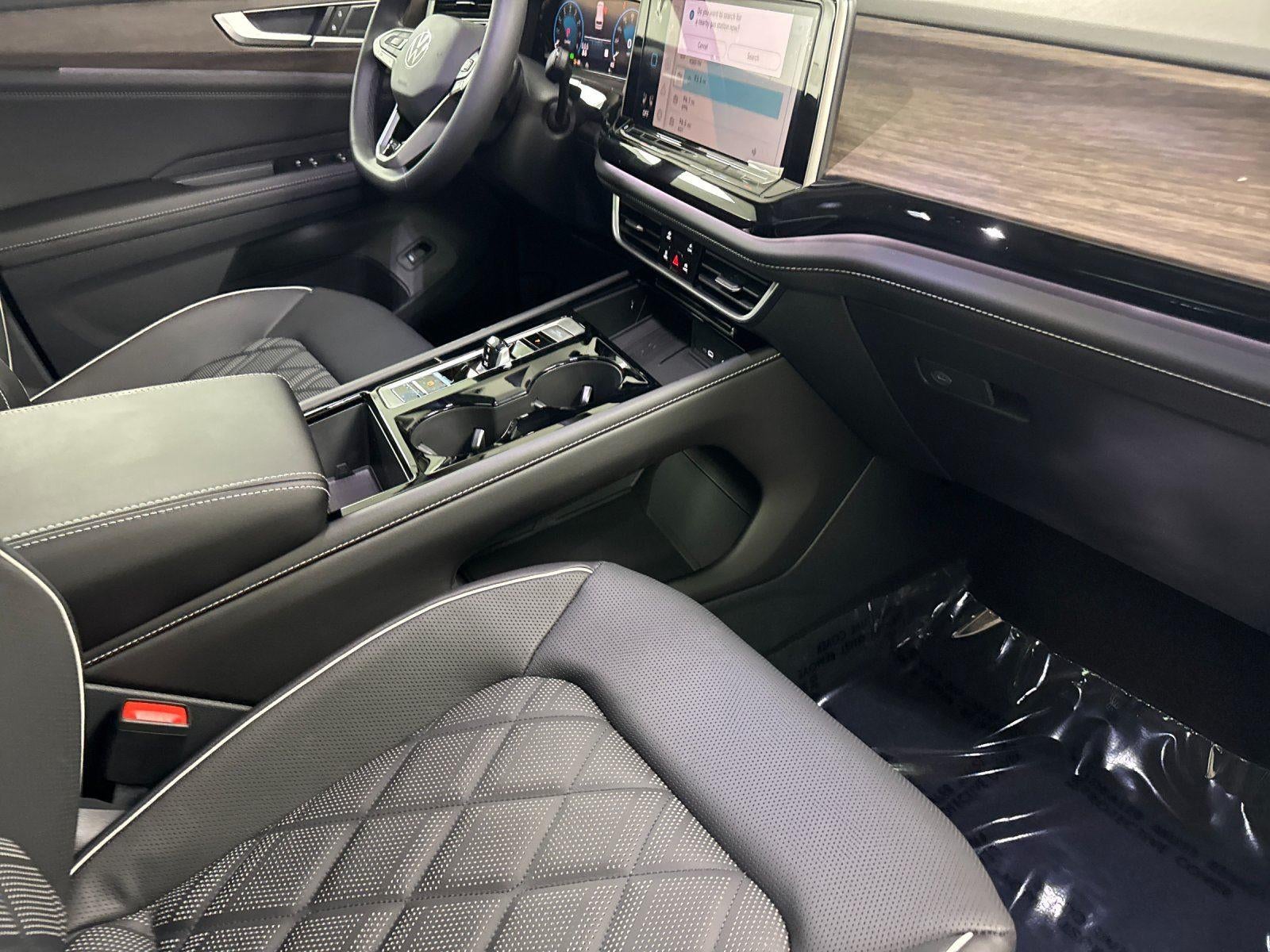 2026 Volkswagen Atlas 2.0T SEL Premium R-Line