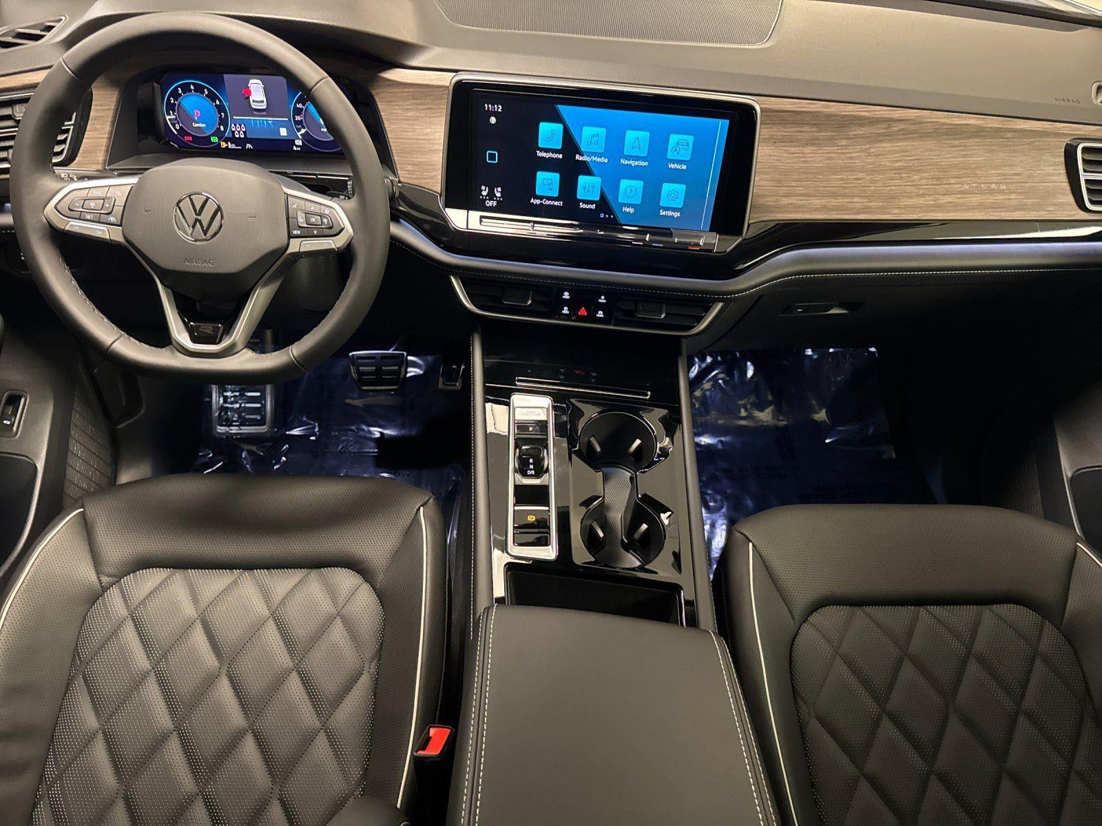 2026 Volkswagen Atlas 2.0T SEL Premium R-Line