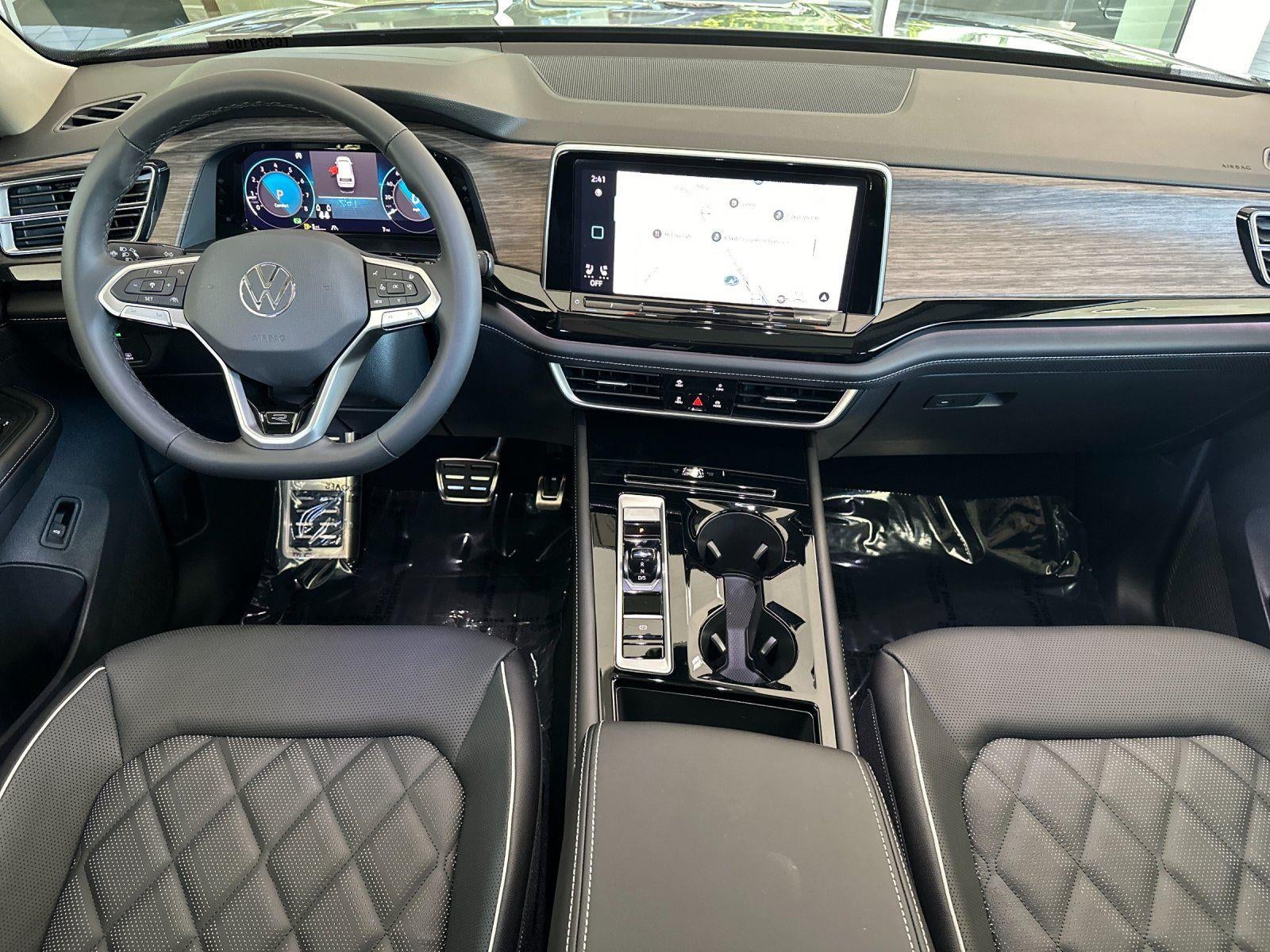 2026 Volkswagen Atlas 2.0T SEL Premium R-Line