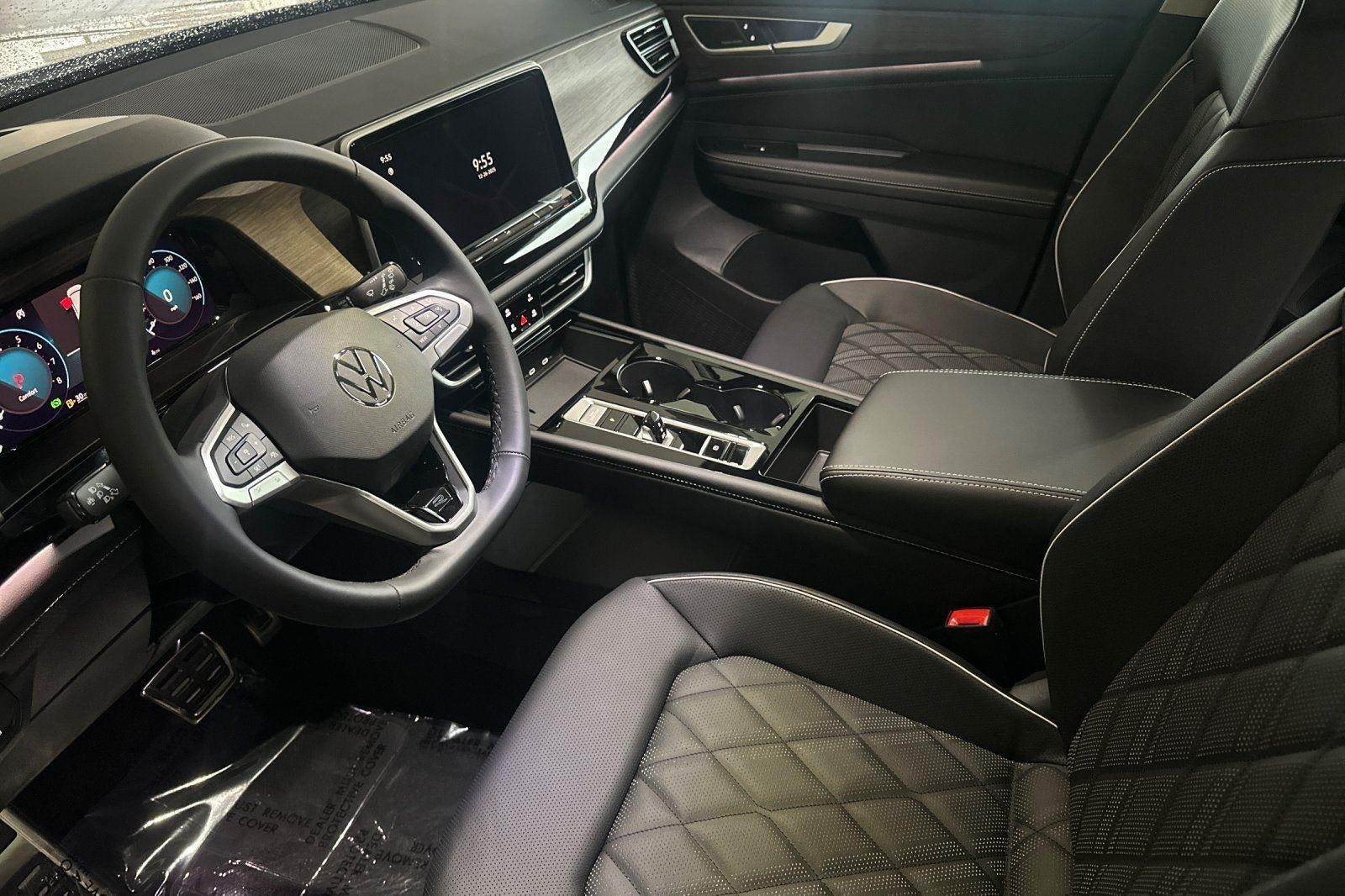 2026 Volkswagen Atlas 2.0T SEL Premium R-Line