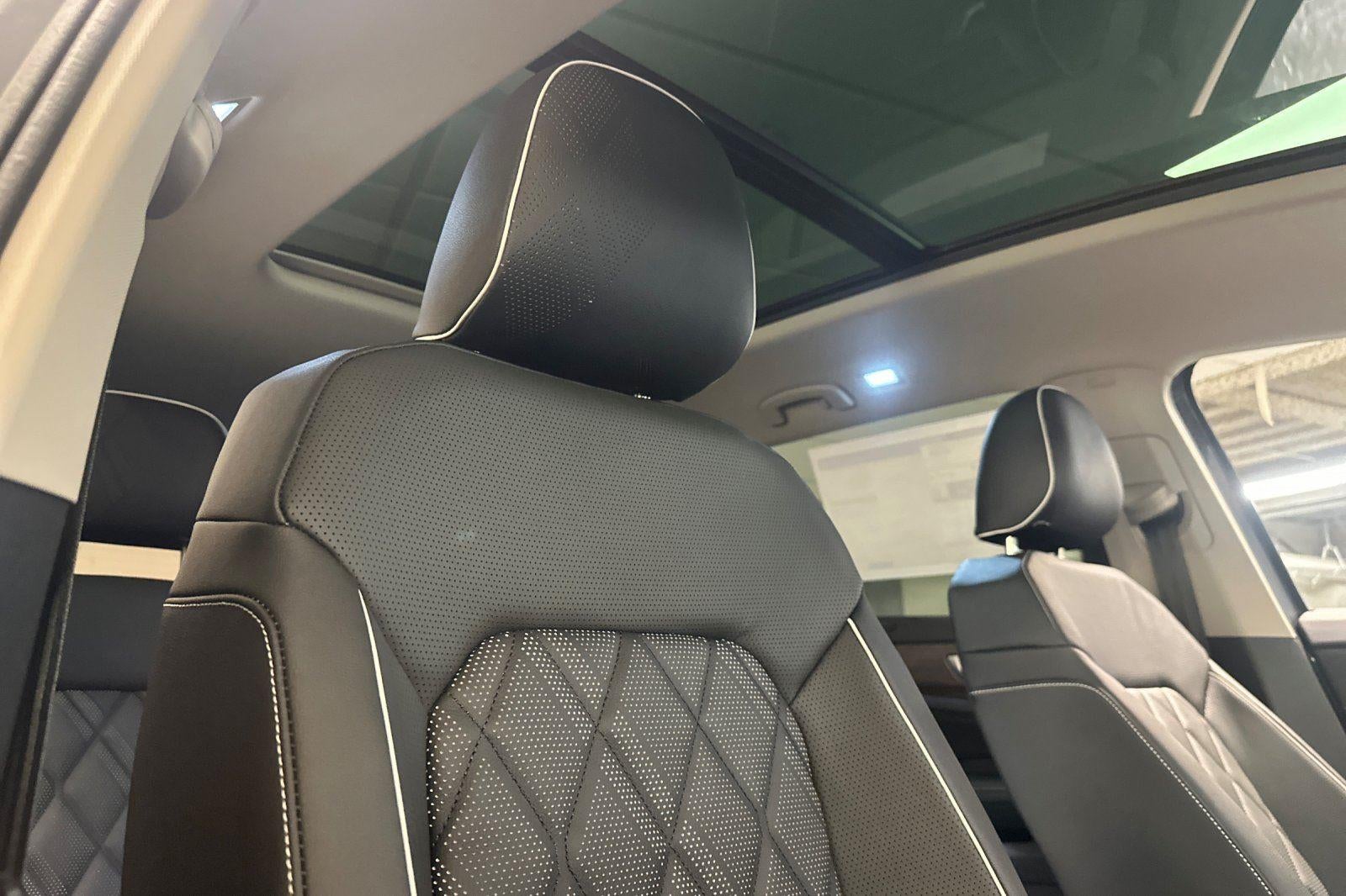 2025 Volkswagen Atlas 2.0T SEL Premium R-Line