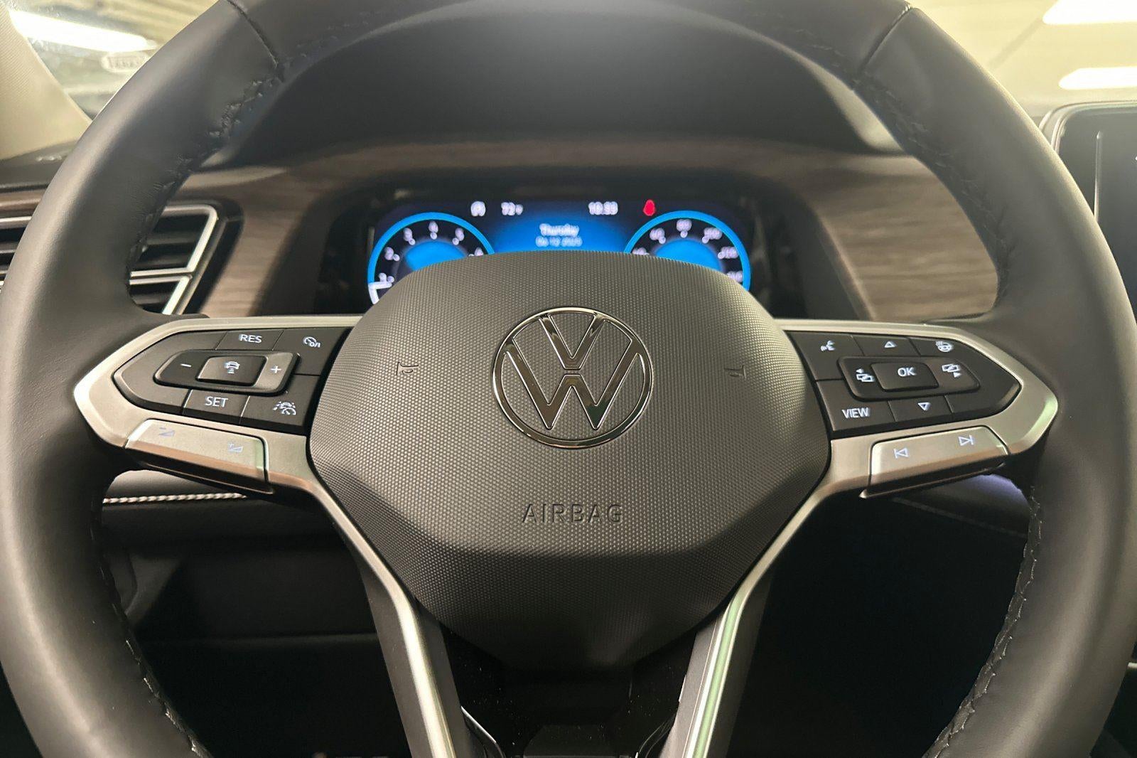 2025 Volkswagen Atlas 2.0T SEL Premium R-Line