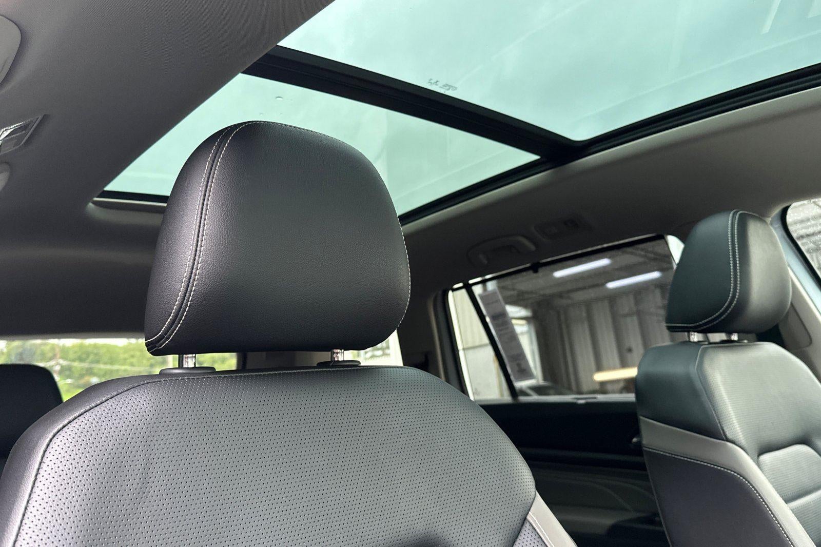 2023 Volkswagen Atlas 3.6L V6 SEL Premium R-Line