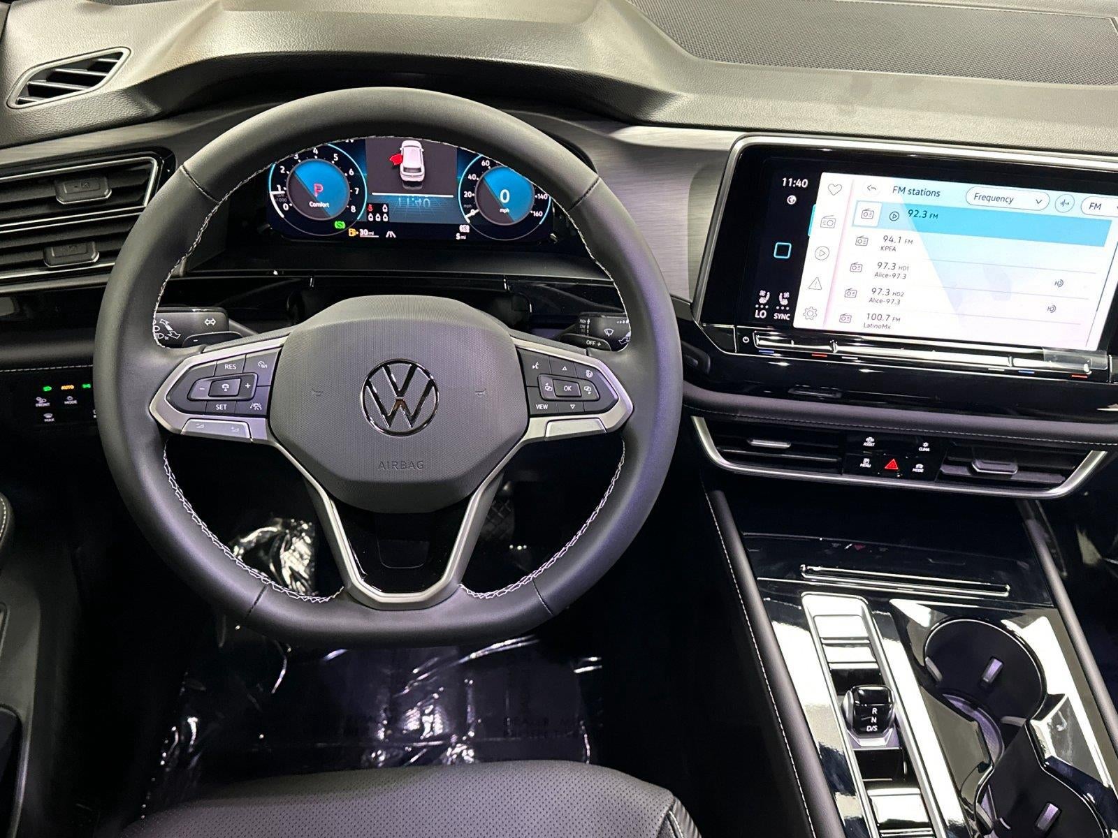 2026 Volkswagen Atlas Cross Sport 2.0T SE w/Technology