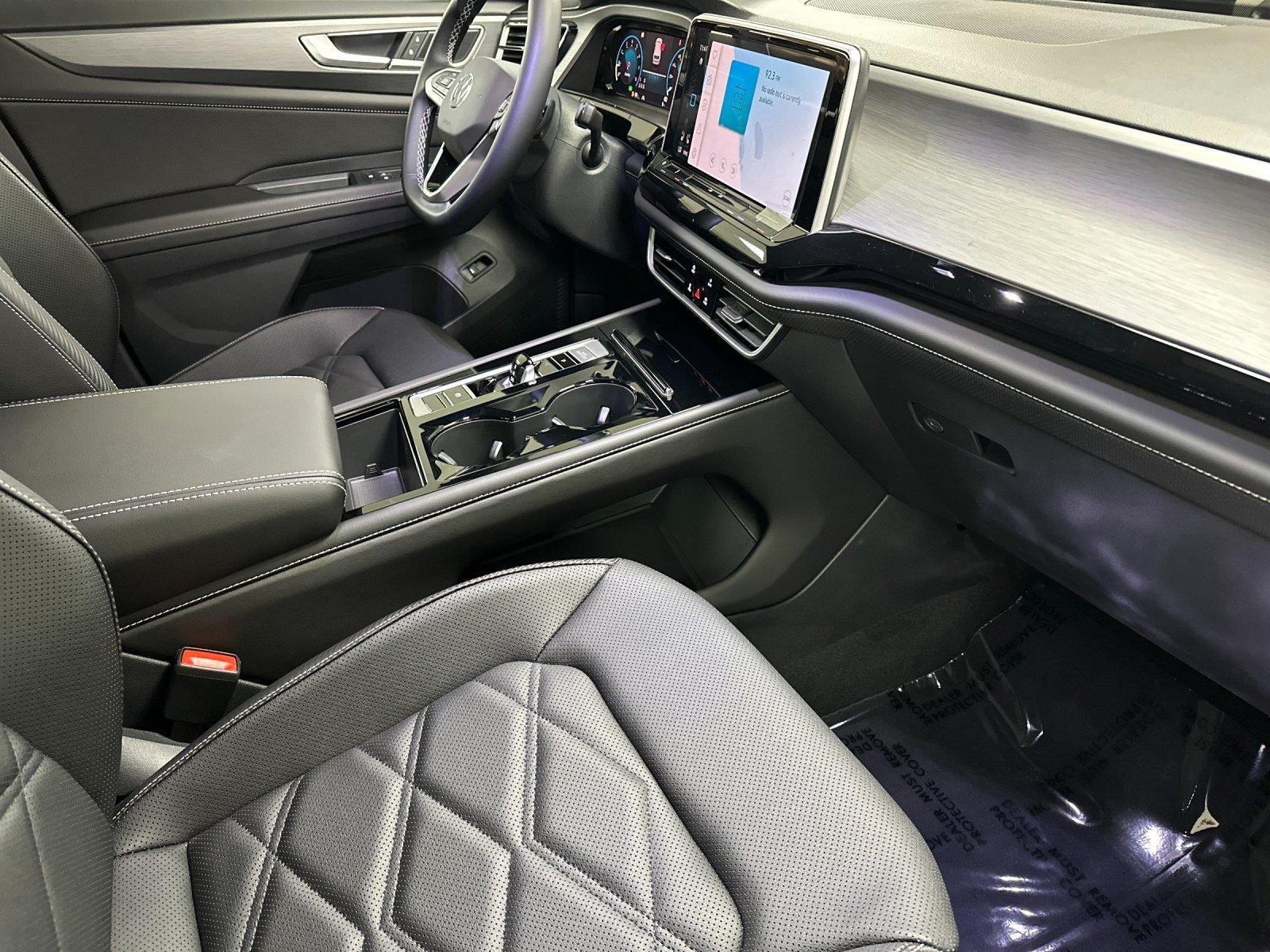 2026 Volkswagen Atlas Cross Sport 2.0T SE w/Technology
