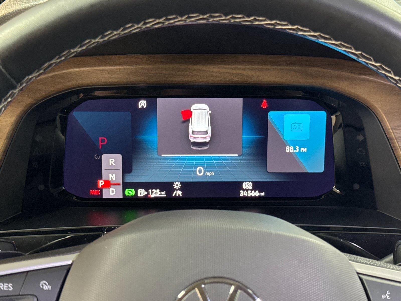 2025 Volkswagen Atlas 2.0T SE w/Technology