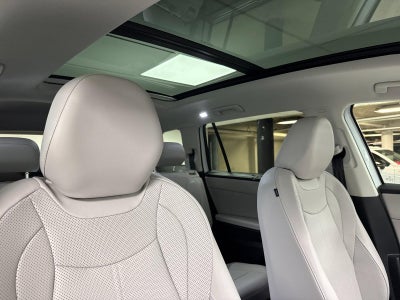 2027 Volkswagen Atlas SE w/Technology