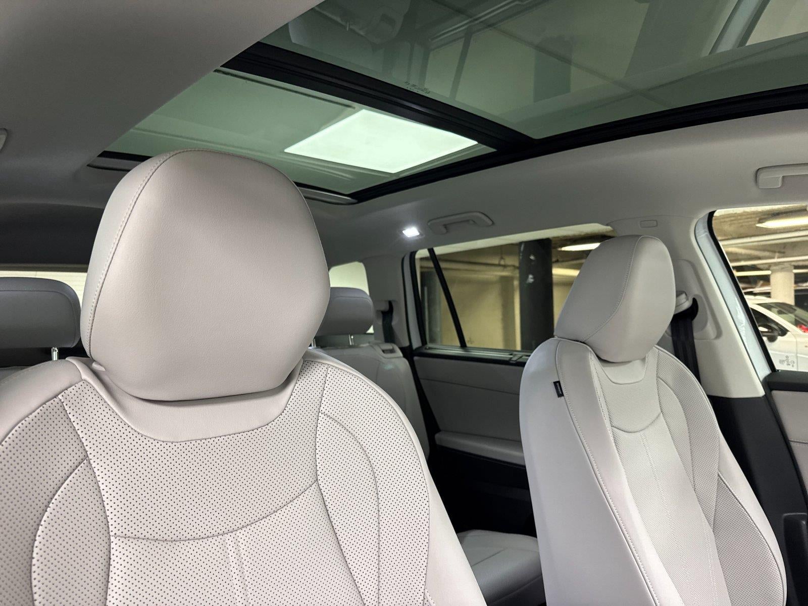 2027 Volkswagen Atlas SE w/Technology