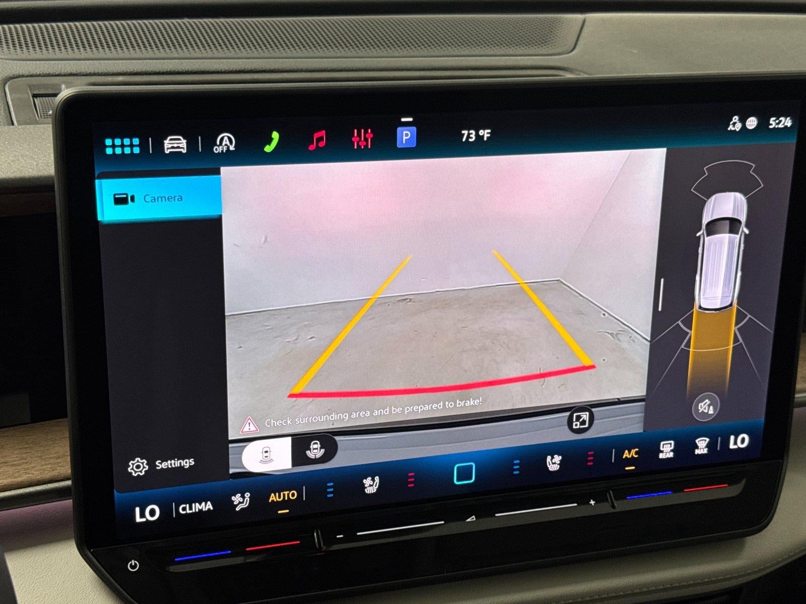 2027 Volkswagen Atlas SE w/Technology