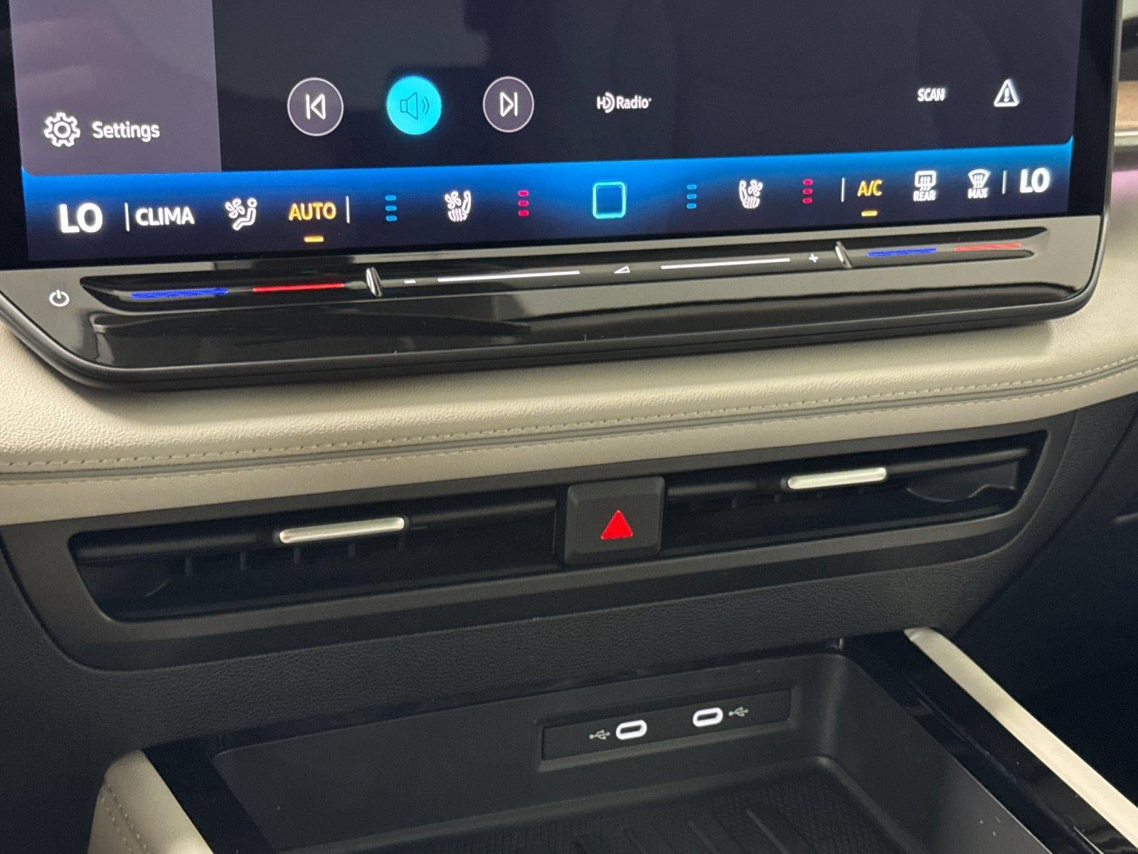 2027 Volkswagen Atlas SE w/Technology