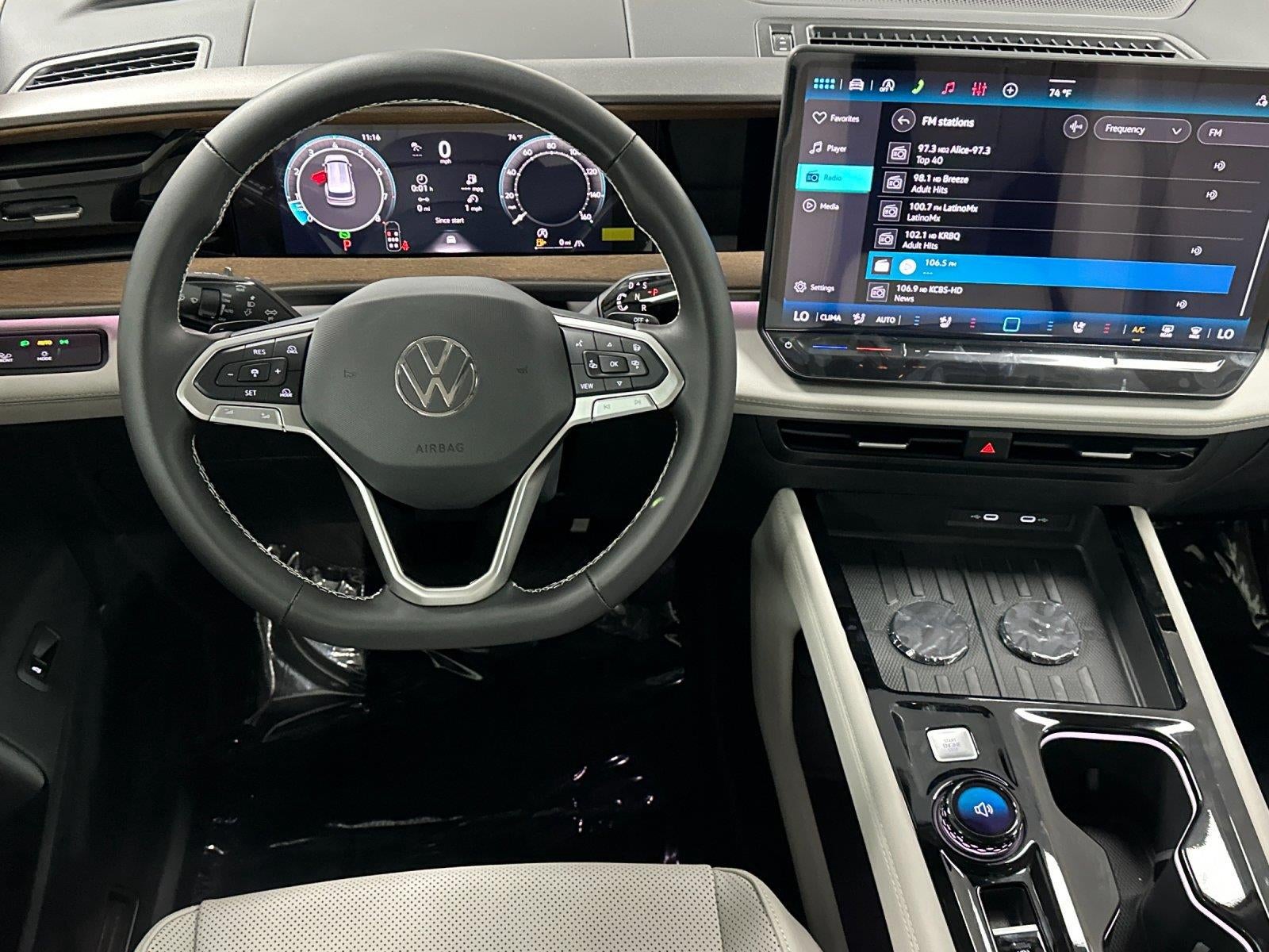 2027 Volkswagen Atlas SE w/Technology