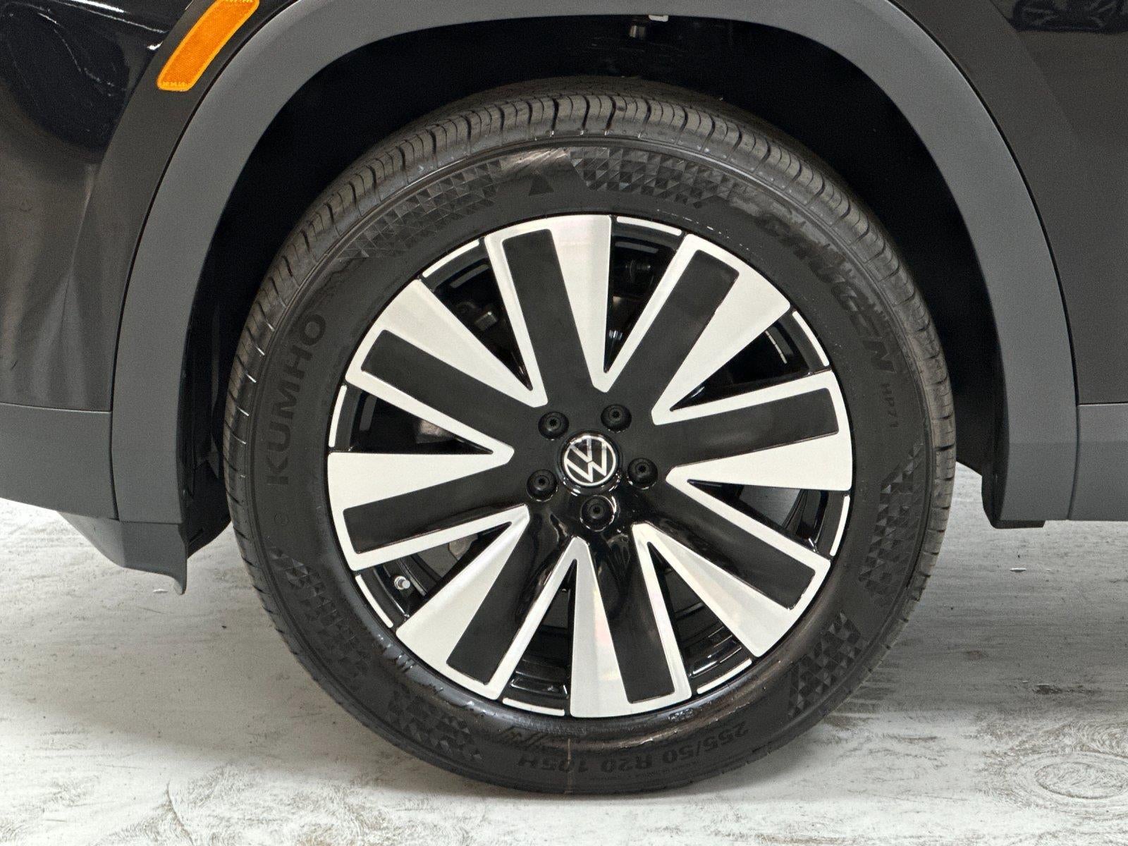 2027 Volkswagen Atlas SE w/Technology