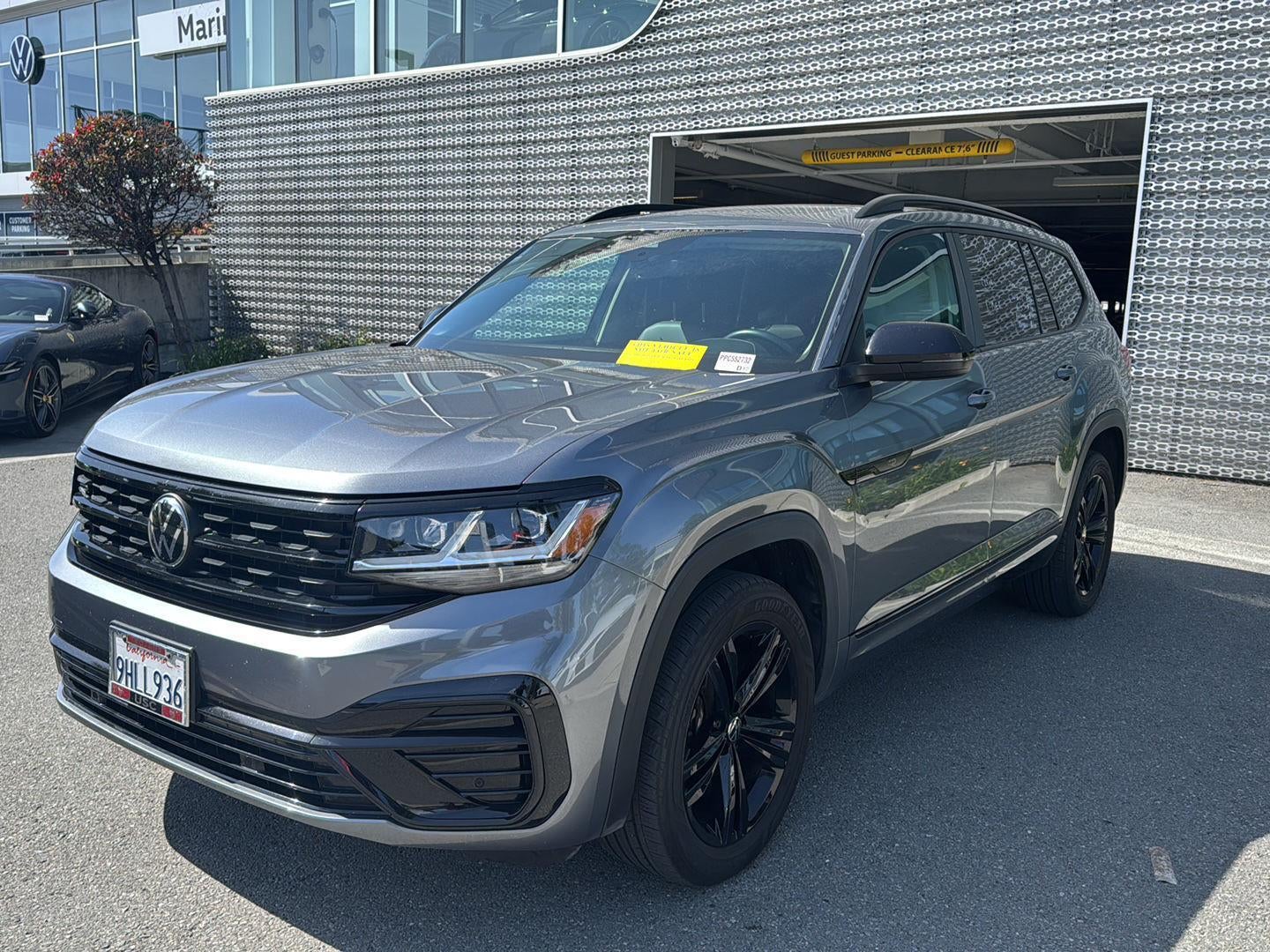 2023 Volkswagen Atlas 3.6L SEL R-Line Black 4MOTION's photo