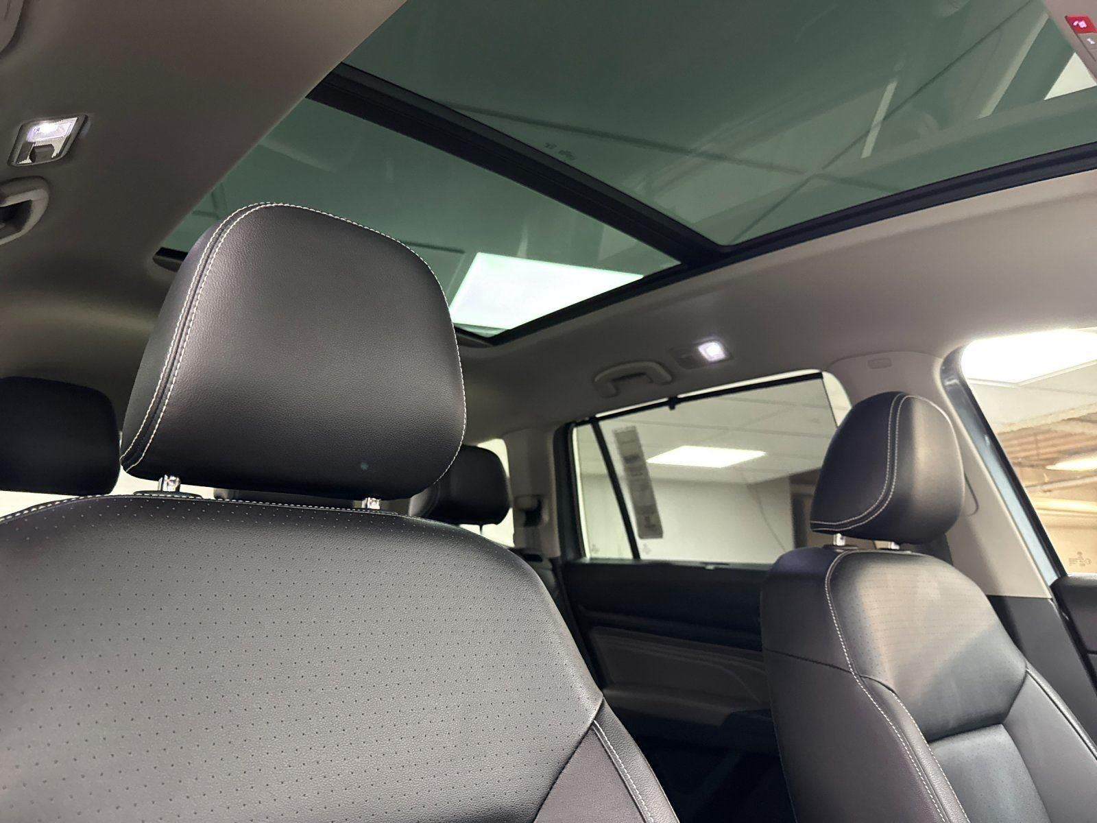 2023 Volkswagen Atlas 3.6L V6 SEL R-Line Black
