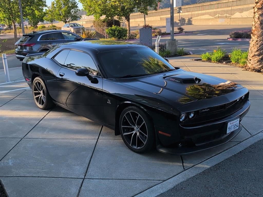 2016 Dodge Challenger 392 Hemi Scat Pack Shaker