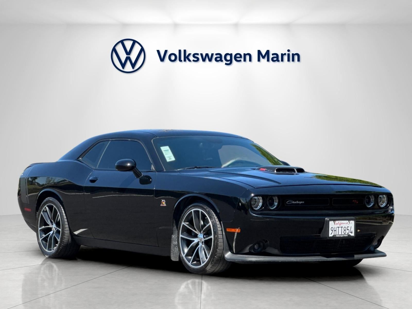 2016 Dodge Challenger 392 Hemi Scat Pack Shaker