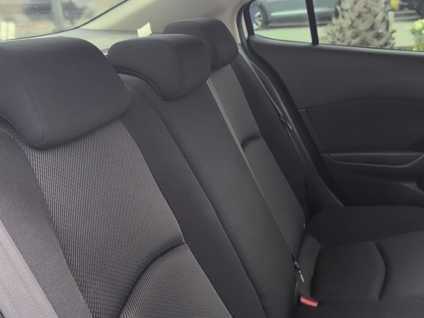 2018 Mazda Mazda3 4-Door Sport