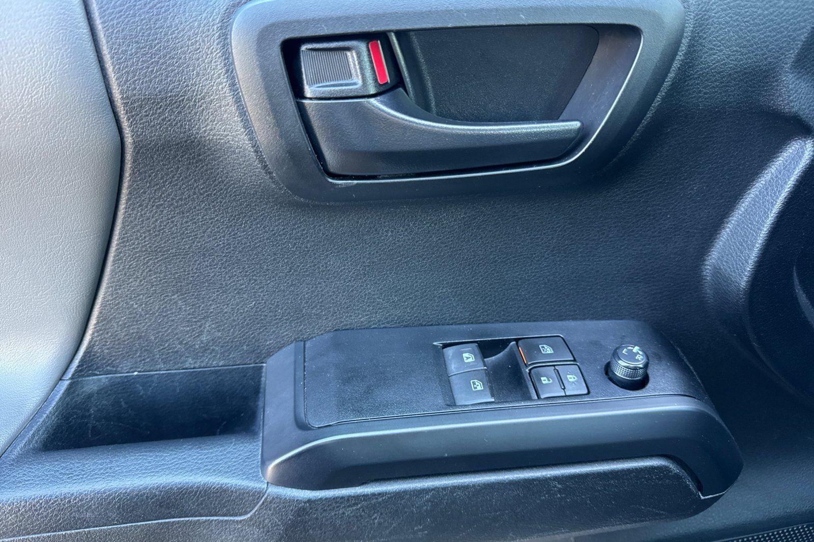 2022 Toyota Tacoma SR