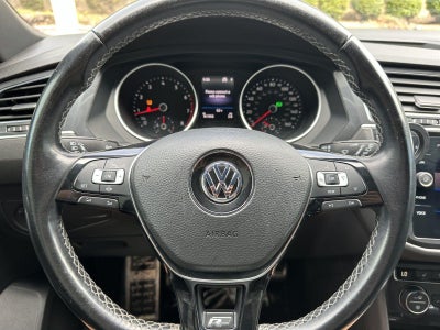 2020 Volkswagen Tiguan SE R-Line Black