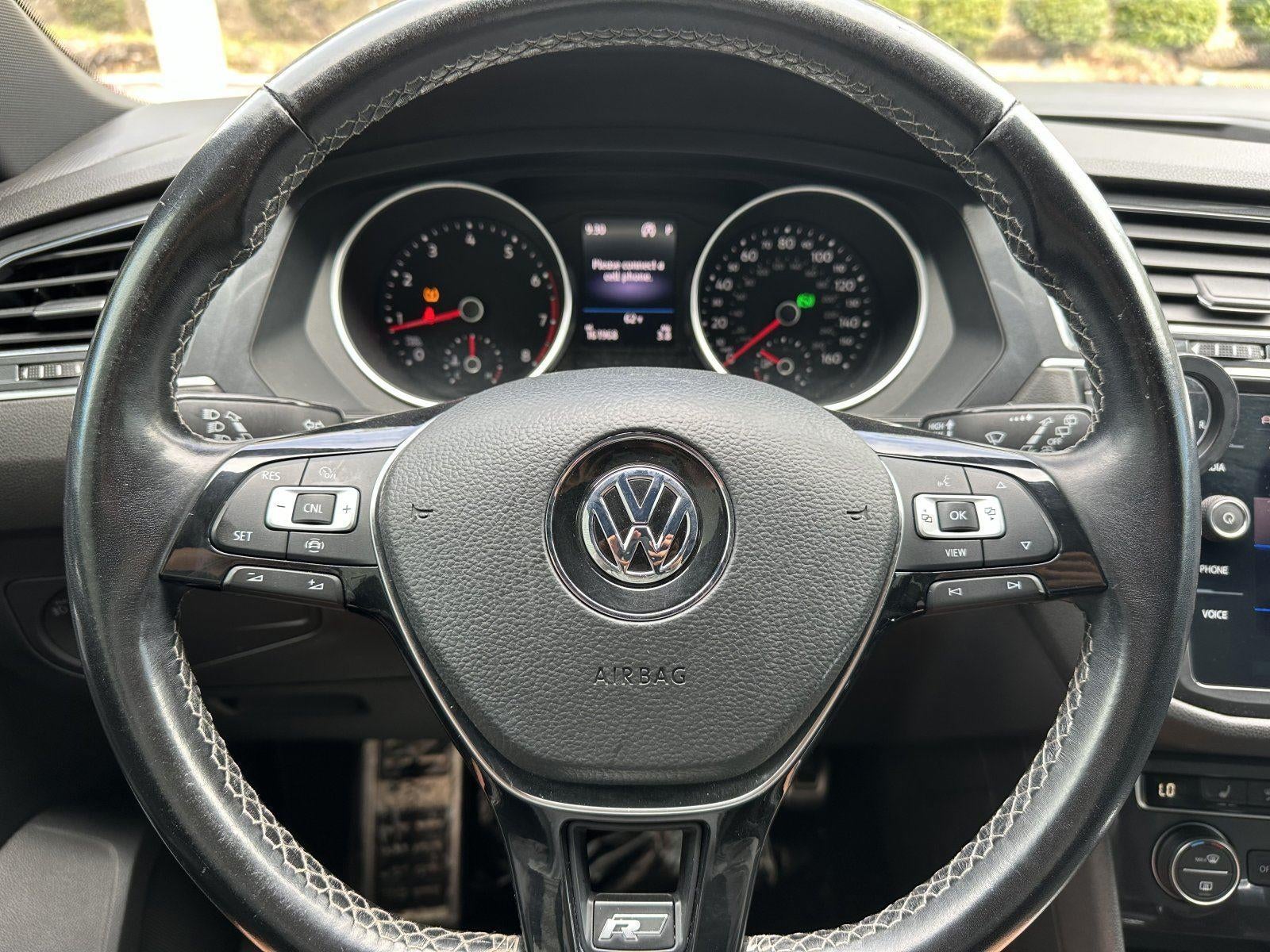 2020 Volkswagen Tiguan SE R-Line Black