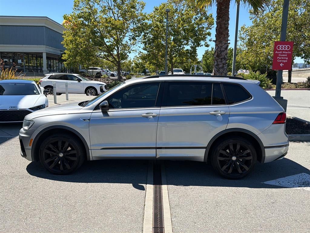 2020 Volkswagen Tiguan SE R-Line Black
