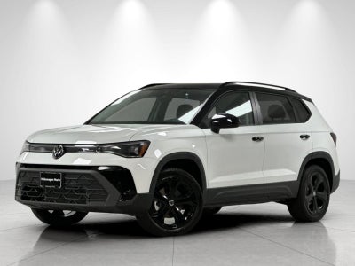 2026 Volkswagen Taos SE Black