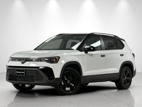 2026 Volkswagen Taos SE Black