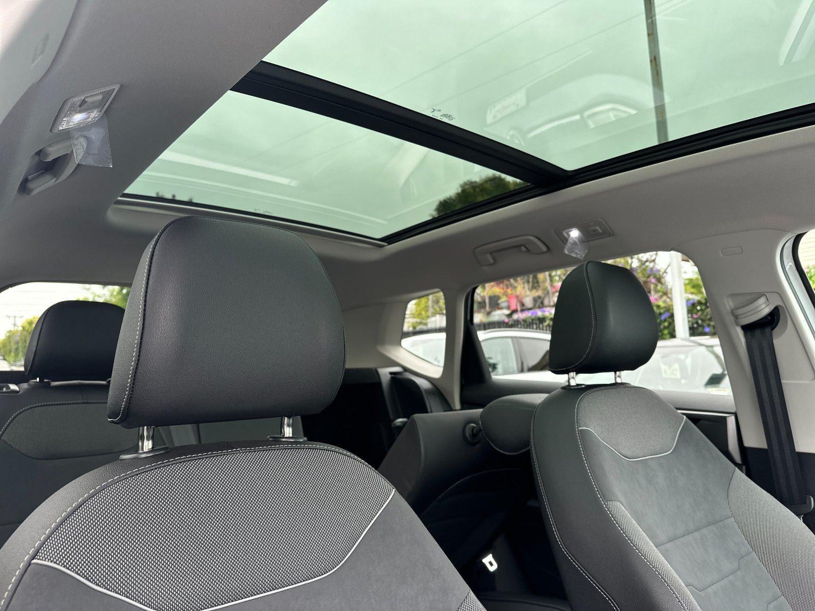 2026 Volkswagen Taos SE Black