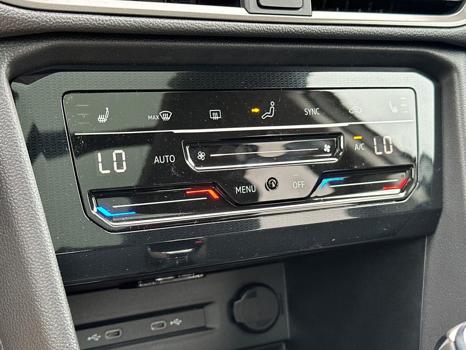 2026 Volkswagen Taos SE Black