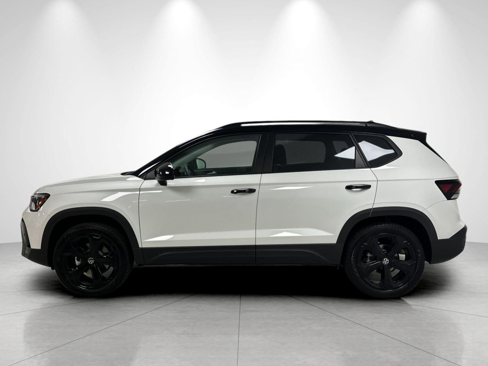 2026 Volkswagen Taos SE Black