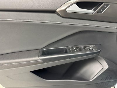 2026 Volkswagen Taos SE Black