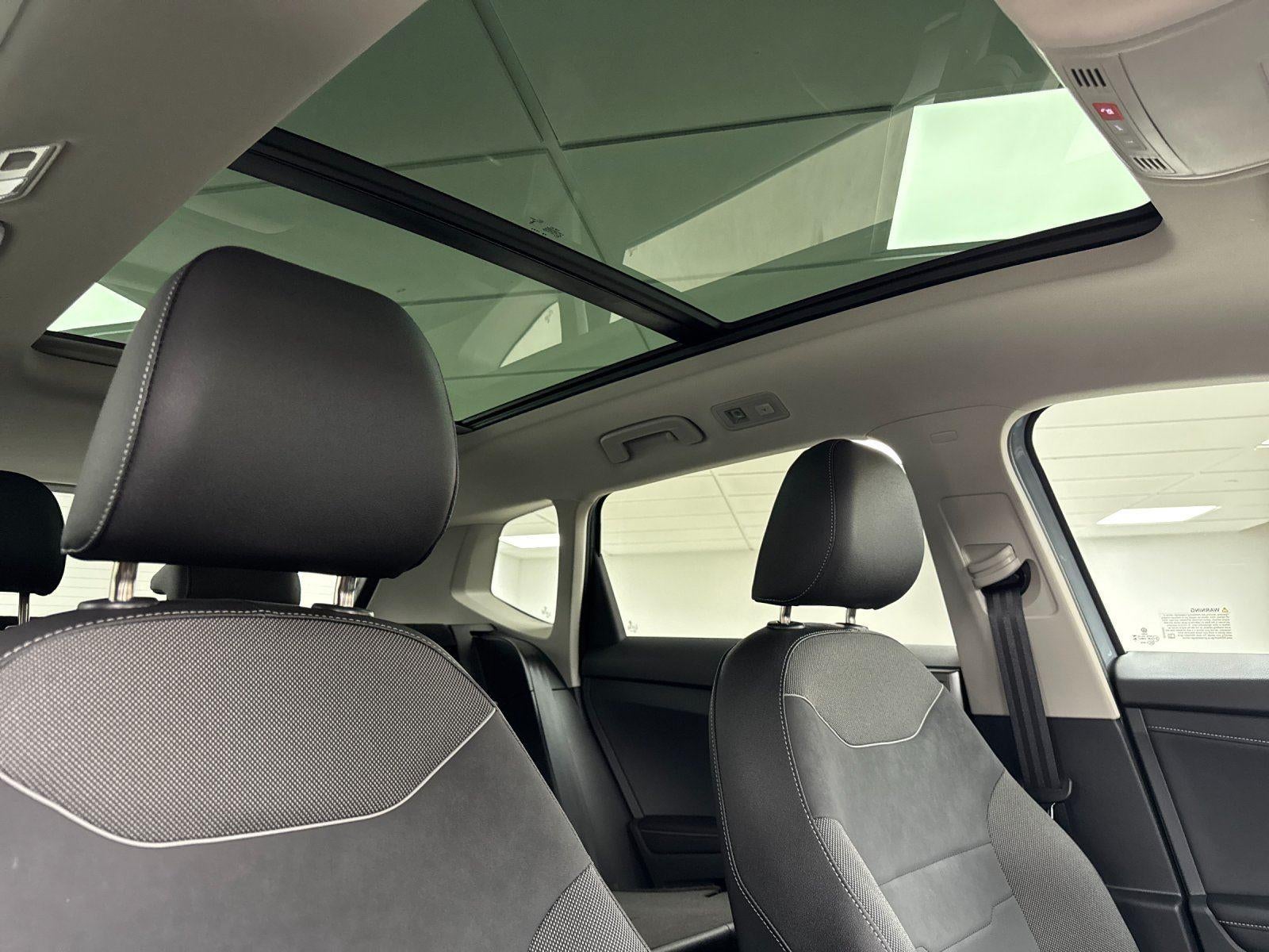 2026 Volkswagen Taos SE Black