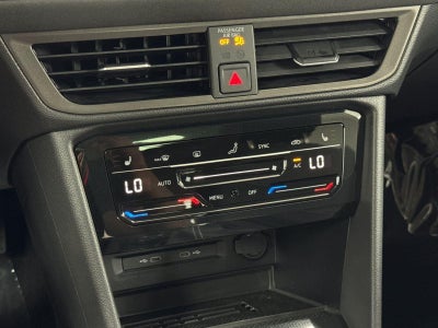 2026 Volkswagen Taos SE Black